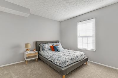 Bedroom at Trinity Lakes Apartments, Ohio